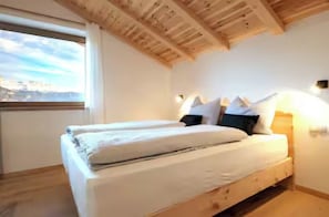 1 quarto, ferros/tábuas de passar roupa, Wi-Fi, roupa de cama
