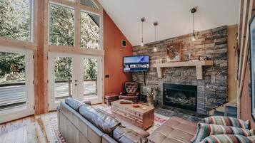 Cabin, 3 Bedrooms, Patio | Living room