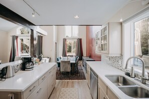 Cabin, 3 Bedrooms, Balcony | Interior