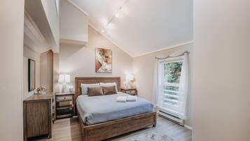Cabin, 3 Bedrooms, Balcony | 3 bedrooms