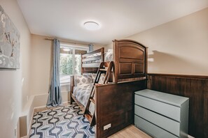 Cabin, 3 Bedrooms, Balcony | 3 bedrooms
