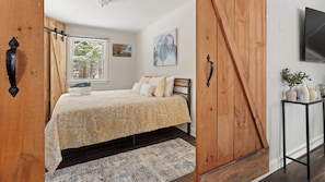 3 chambres, fer et planche à repasser, lit de bébé portatif, Wi-Fi