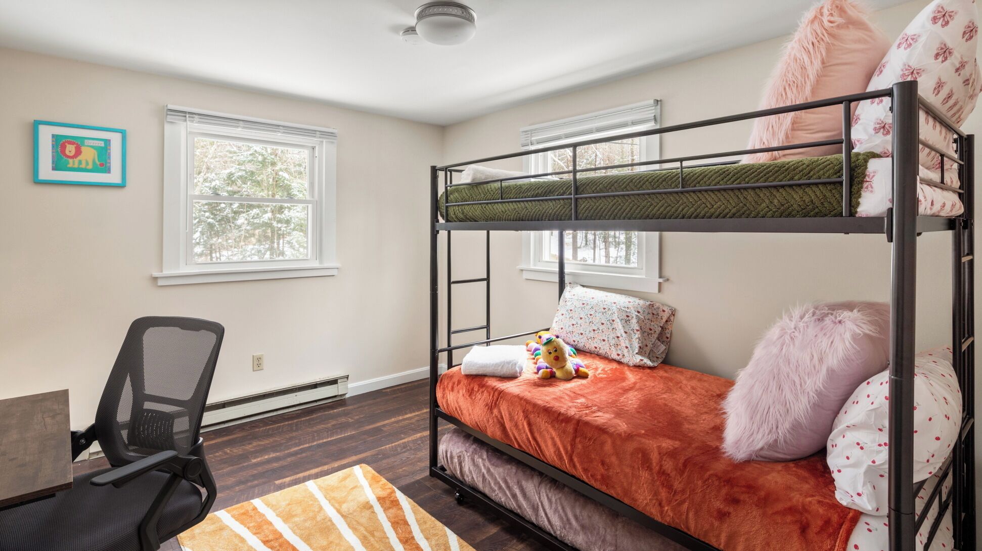 3 bedrooms, iron/ironing board, travel crib, WiFi