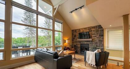 A relaxing chalet facing a sparkling lake