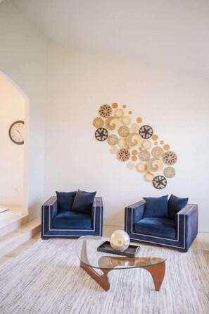 Interior - Villa w Hot Tub Firepit Game Room and EV Charger! (McMinnville)