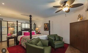 3 chambres, coffres-forts dans les chambres, fer et planche à repasser
