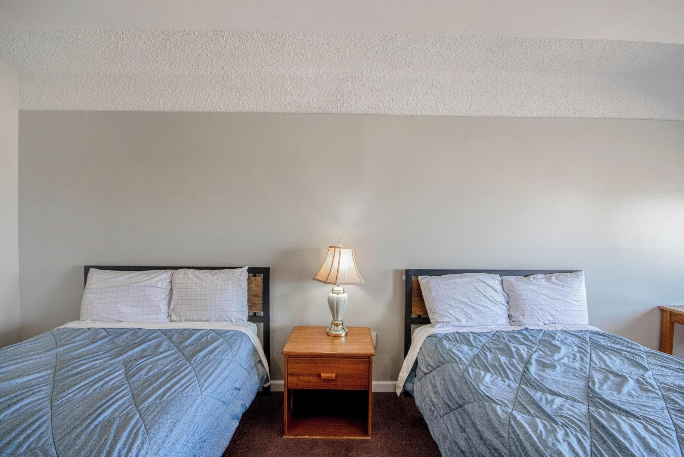 2 Full Bed Smoking | Bureau, fer et planche à repasser, accès au Wi-Fi (inclus)