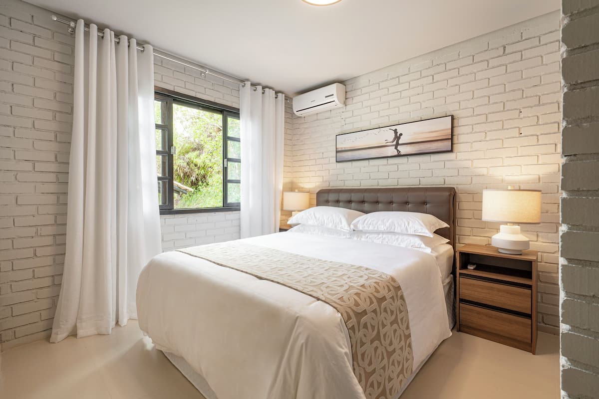 chale 00 | 2 bedrooms, free WiFi