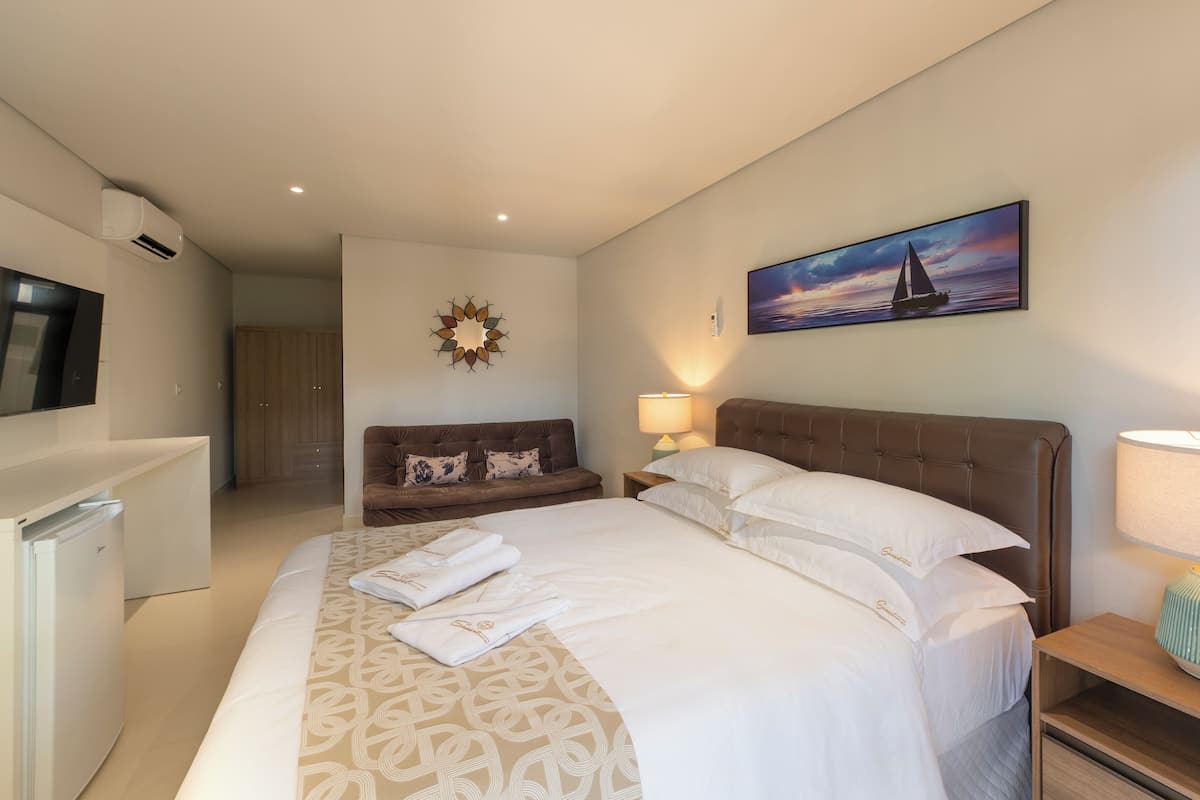 2 bedrooms, free WiFi