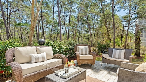Near Inlet Beach Access&lake Powell, Pool, Patio Lounge G'day 30A by Avantstay