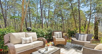 Near Inlet Beach Access&lake Powell, Pool, Patio Lounge G'day 30A by Avantstay