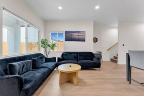 Smart TV, video games, computer monitors, printers