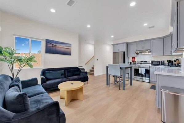 Smart TV, video games, computer monitors, printers