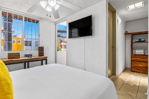 3 chambres, fer et planche à repasser, accès à Internet, literie fournie