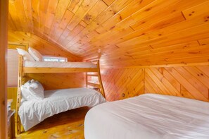 4 sovrum, strykjärn/strykbräda, wi-fi och sängkläder