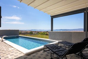A heated pool - Villa Beverly Hills, Heated pool, Jacuzzi, 12 people (Zadar)