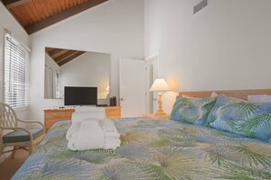 3 bedrooms, desk, iron/ironing board, free WiFi