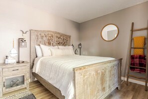 2 quartos, escrivaninha, berço de viagem, Wi-Fi de cortesia