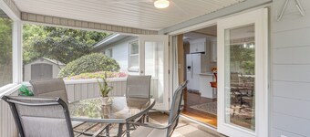 Family Home 5 Mi to Riverwalk & Jaguars Games!