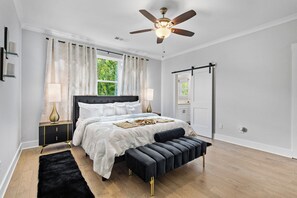 5 soverom, safe på rommet, strykejern/-brett og wi-fi (inkludert)