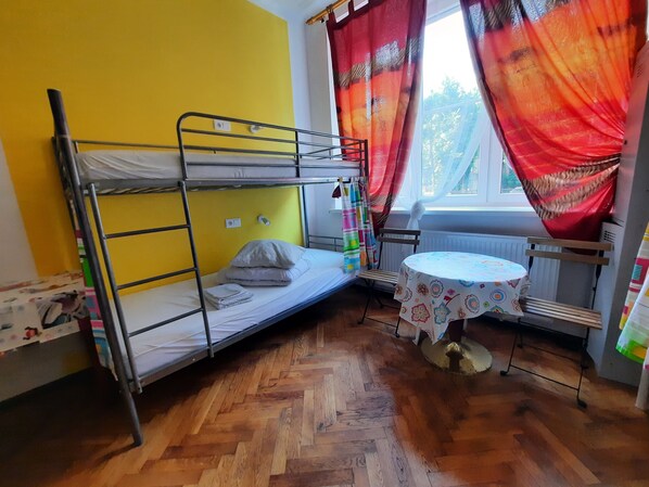 13 bedrooms, bed sheets