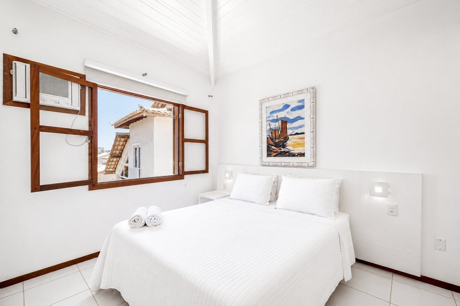 Deluxe House, 4 Bedrooms, Air conditioning | 4 bedrooms, blackout curtains, iron/ironing board, free WiFi