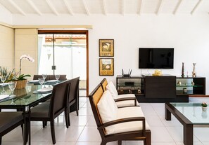 Deluxe House, 4 Bedrooms, Air conditioning | Interior