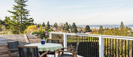 تناول الطعام بالخارج