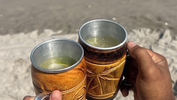 沙滩椅、沙滩毛巾