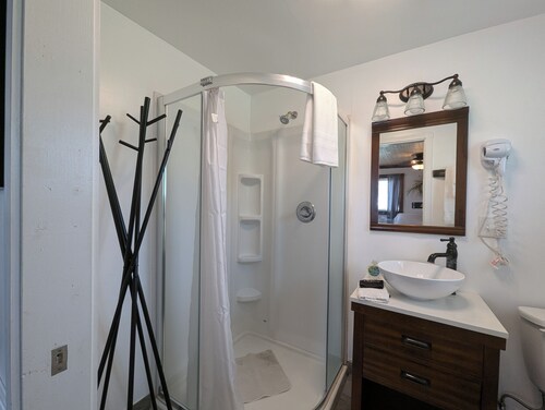 Squaw Valley Motel Room #8