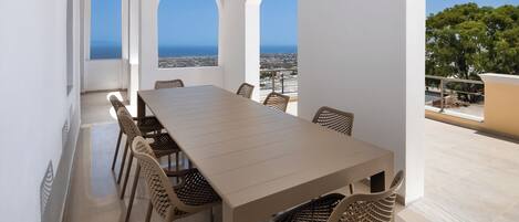 Deluxe-Apartment, Meerblick | Terrasse/Patio