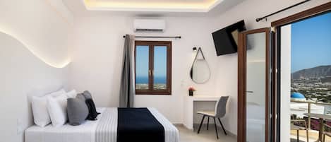 Family Room, 5 Bedrooms | Soundproofing, free WiFi
