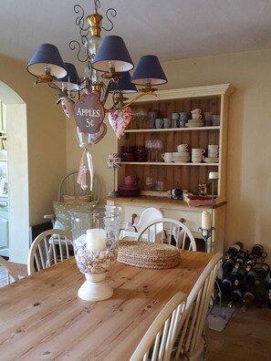 Dining - Very cozy cottage in country house style between Dover and Canterbury! (Temple Ewell)