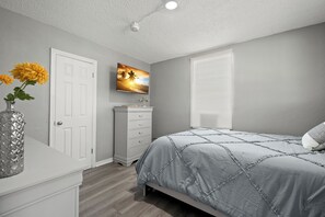 2 室のベッドルーム、アイロン / アイロン台、WiFi、ベッドシーツ