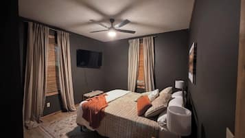 1 bedroom, desk, iron/ironing board, free WiFi