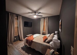 1 habitación, escritorio, tabla de planchar con plancha y wifi gratis