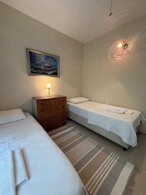 2 soverom, strykejern/-brett, wi-fi og sengetøy