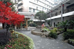 Property grounds - Minfeng Hotel (Chongqing)