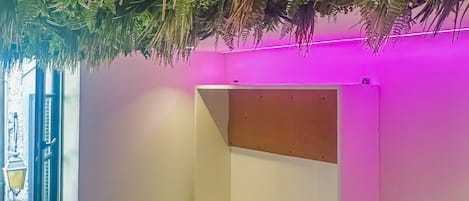 熨斗/熨衫板、免費 Wi-Fi、床單