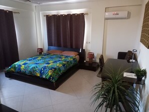 Basic Double Room, Balcony, City View | Desk, laptop workspace