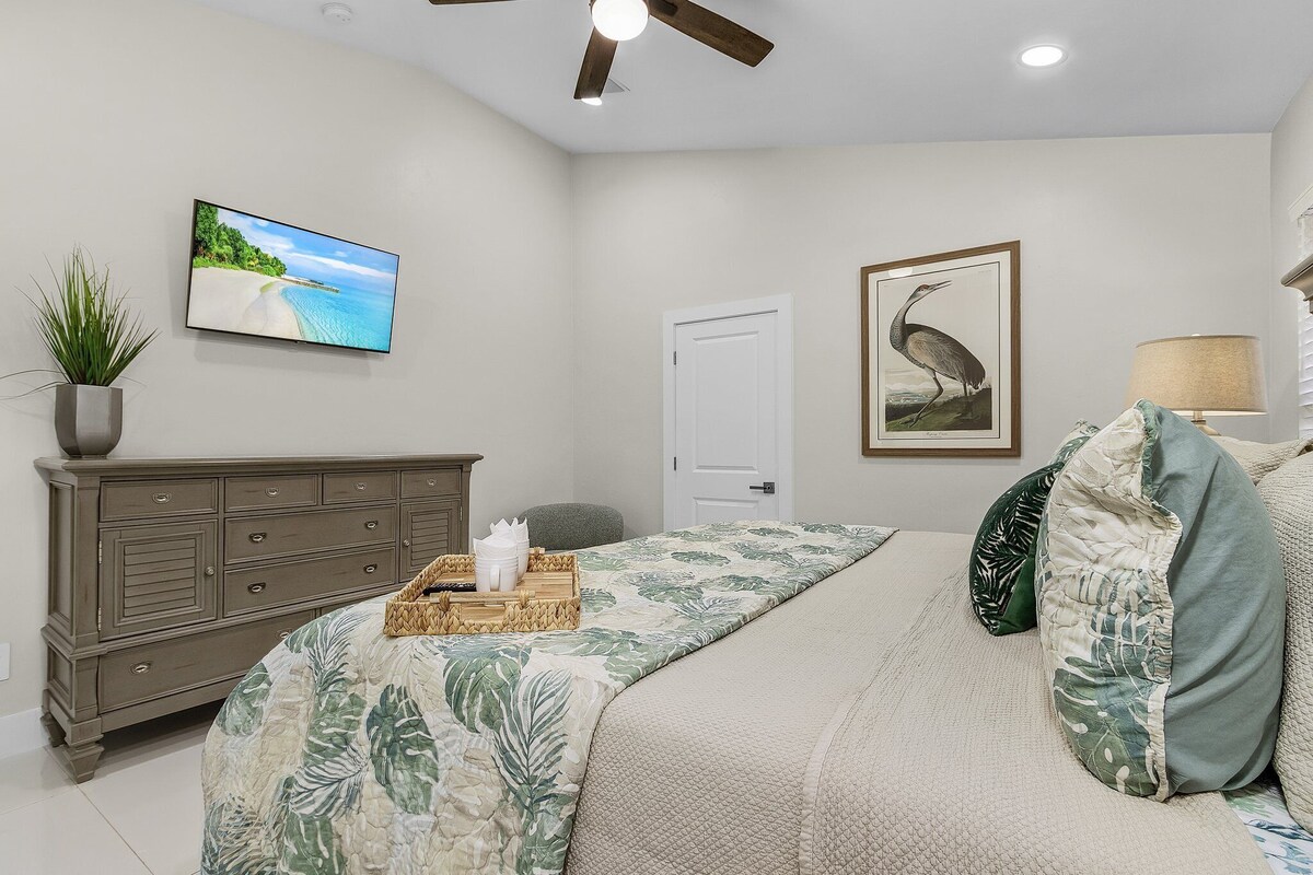 Photo 24 of Huge 5BR • Heated Pool, BBQ, 3 Suites • Nr Beaches,Pets OK