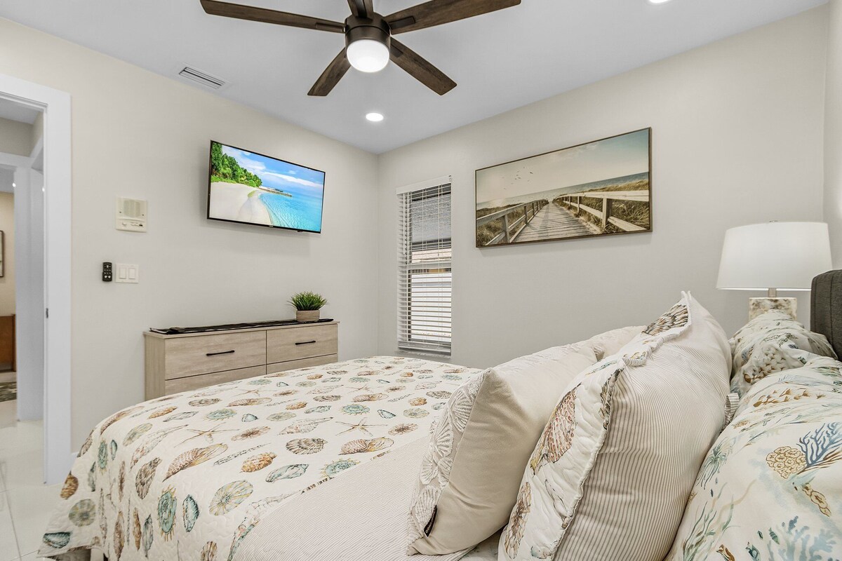 Photo 34 of Huge 5BR • Heated Pool, BBQ, 3 Suites • Nr Beaches,Pets OK