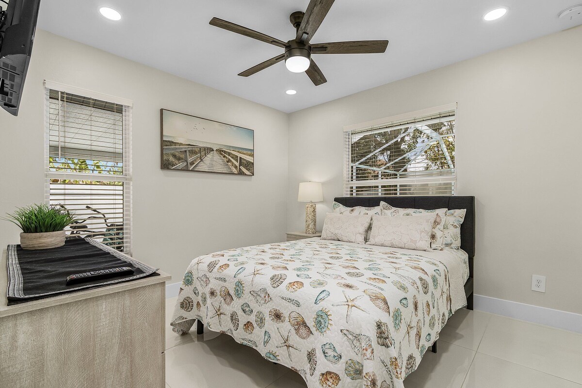 Photo 31 of Huge 5BR • Heated Pool, BBQ, 3 Suites • Nr Beaches,Pets OK