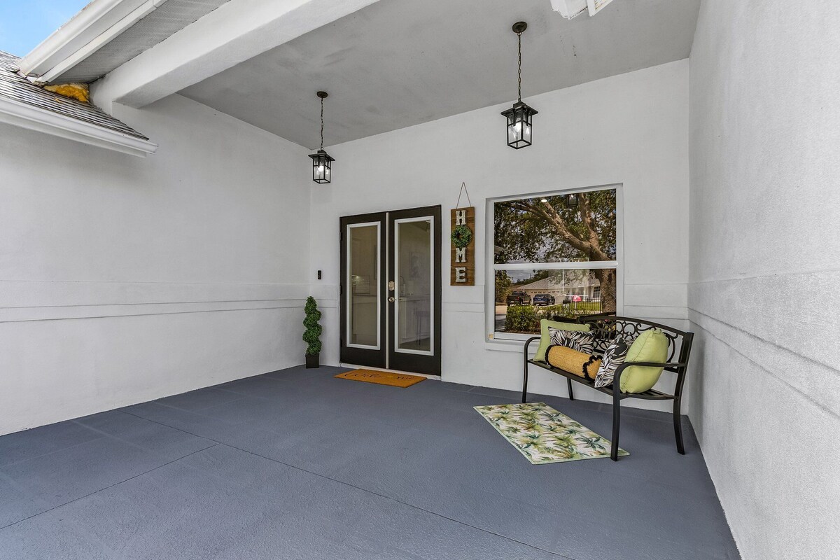 Photo 48 of Huge 5BR • Heated Pool, BBQ, 3 Suites • Nr Beaches,Pets OK