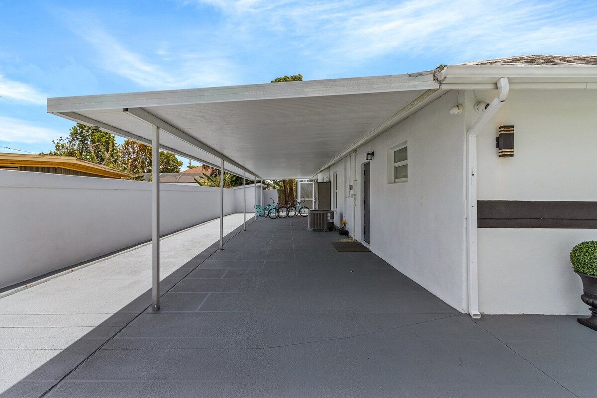 Photo 28 of Huge 5BR • Heated Pool, BBQ, 3 Suites • Nr Beaches,Pets OK
