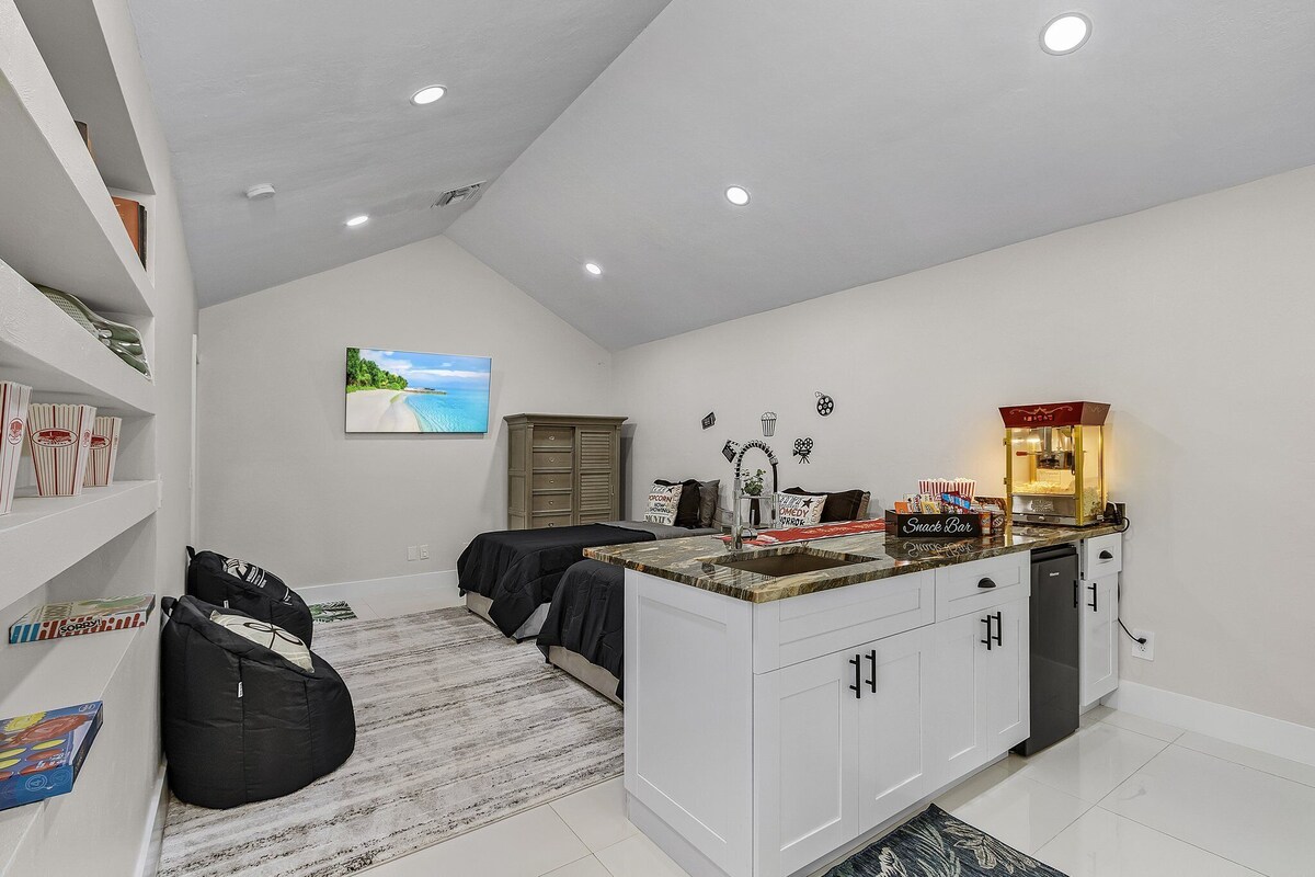 Photo 27 of Huge 5BR • Heated Pool, BBQ, 3 Suites • Nr Beaches,Pets OK