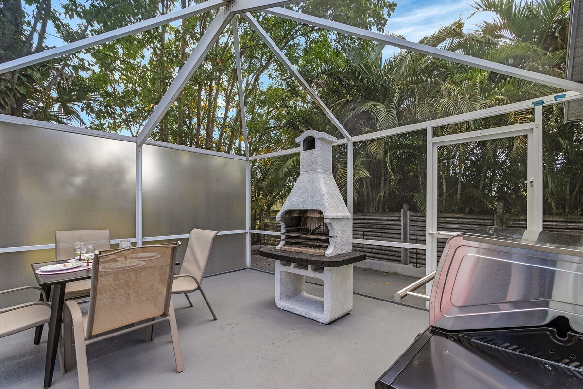 Photo 42 of Huge 5BR • Heated Pool, BBQ, 3 Suites • Nr Beaches,Pets OK