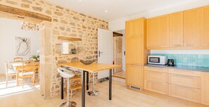 Micro-ondes, four, lave-vaisselle