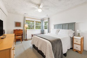 1 Schlafzimmer, Schreibtisch, WLAN