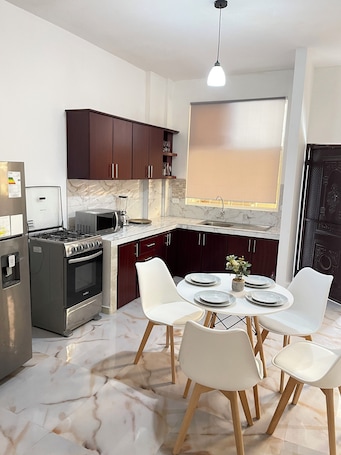 Fridge, microwave, oven, coffee/tea maker. House in the city of Catamayo, the valley of the Eternal Sun, close to everything.